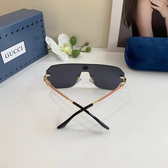 Gucci Round Sunglasses Round Pearl Tip Gold Metal Frame GG0253S - Picture 3 of 6